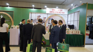 Thăm quan trải nghiệm cà phê chuẩn pha máy tại Coffee&Tea VN 